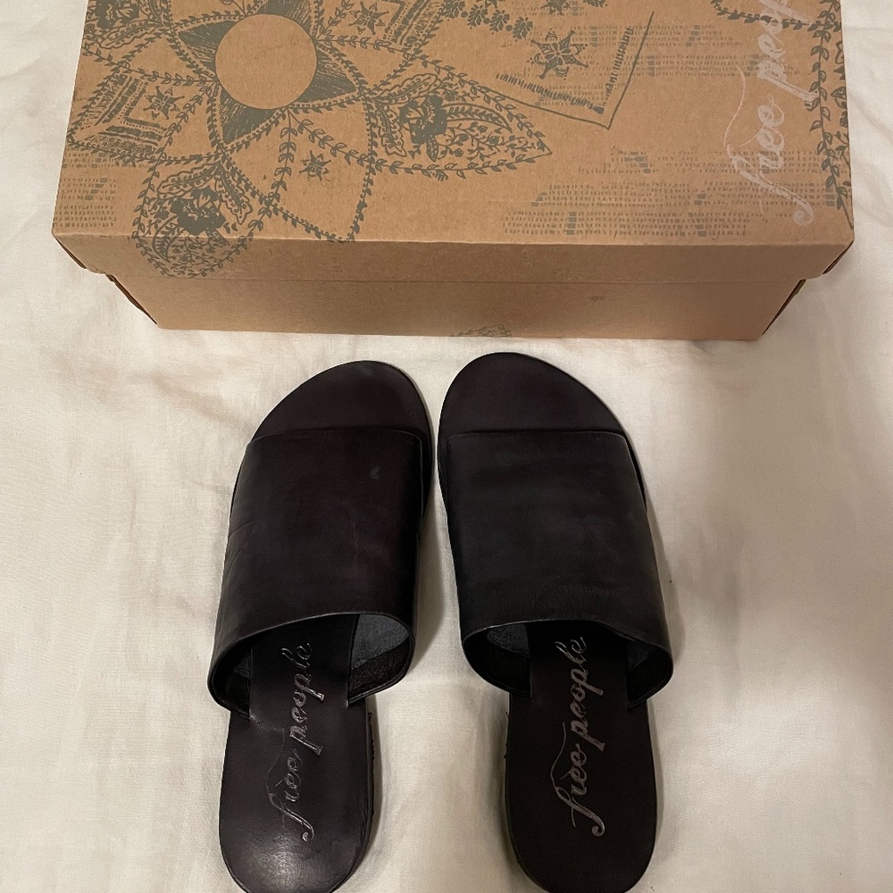 Free People Slide Sandals - Black - Size 6